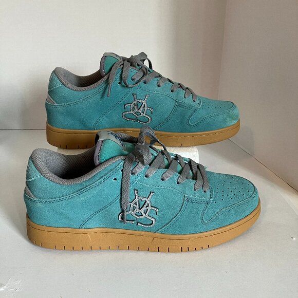 New Men's Lace-Up Sneakers Teal Suede VR1 Size 9. - Picture 1 of 8